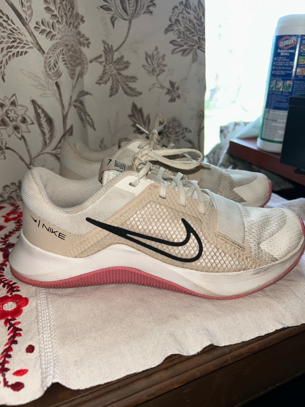 Nike Women's Beige and Pink Training Sneakers